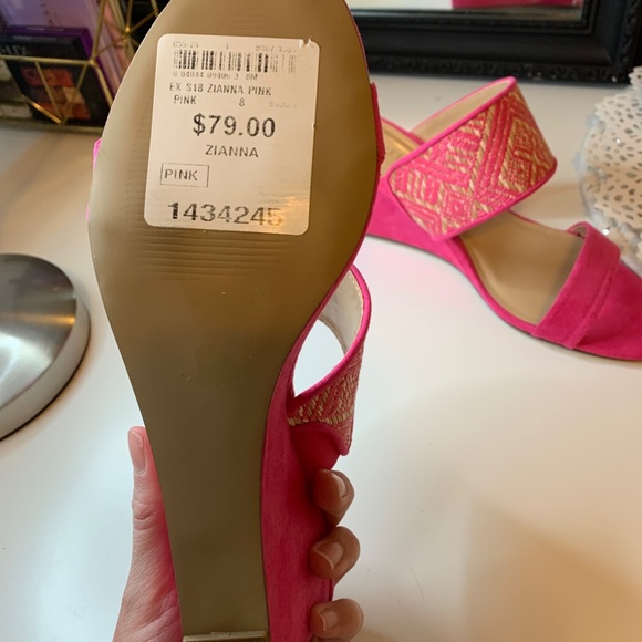 Expression Zianna Woven Pink Wedge - Picture 2 of 2